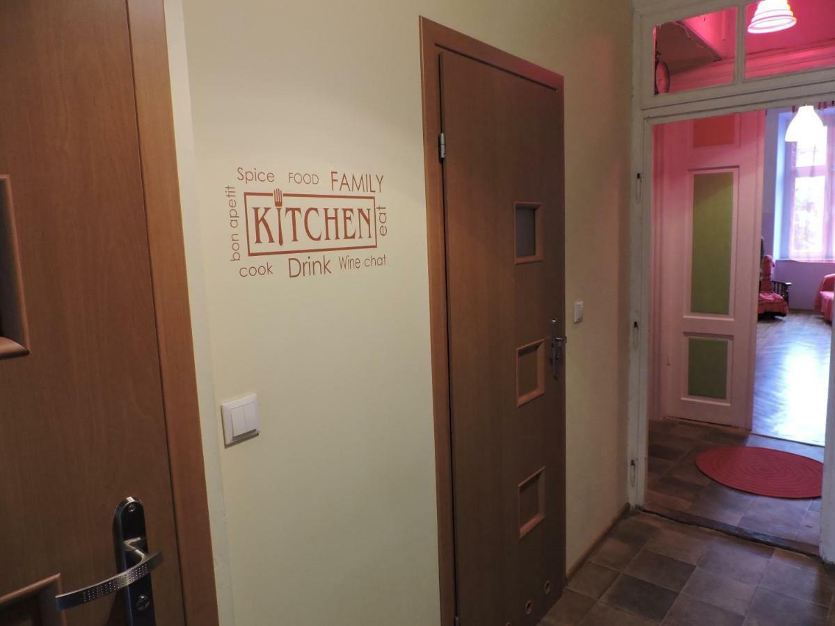 Hostel Centrum Sabot Kraków Eksteriør billede